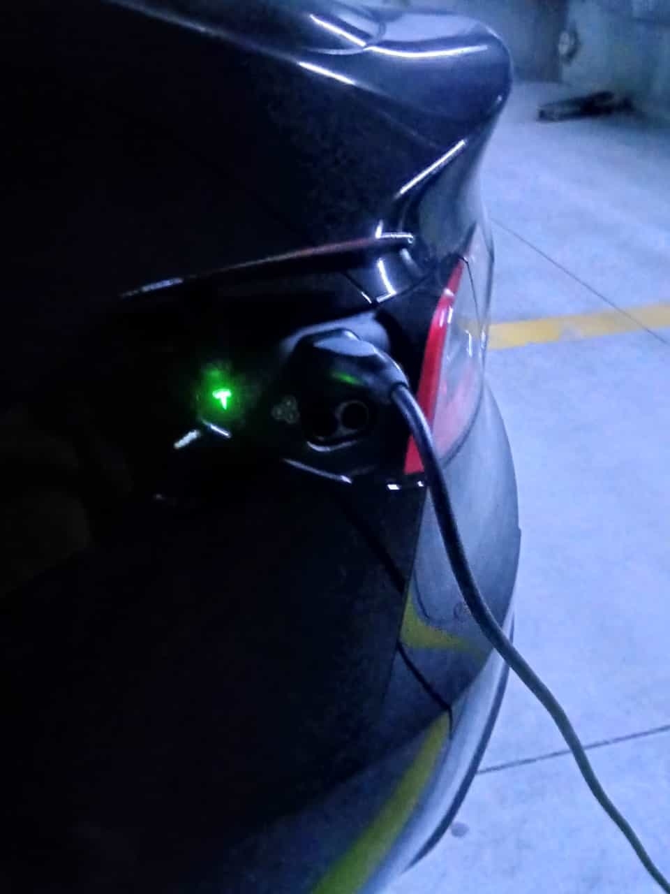 Tesla araç enerji sistemi þarj kurulumu